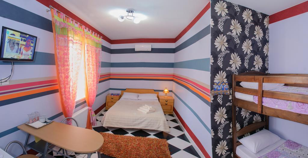 Art Room Szkadovszk Kültér fotó