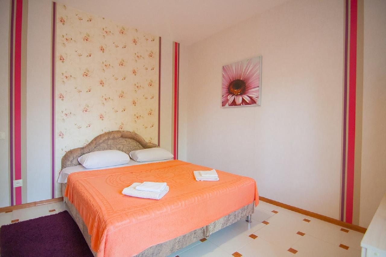 Art Room Szkadovszk Kültér fotó